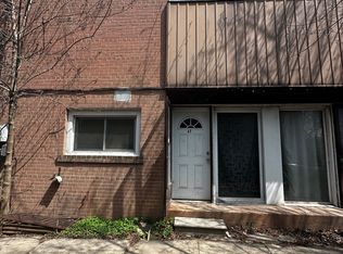 47 Talara Dr #C15, North York, ON M2K 1A3