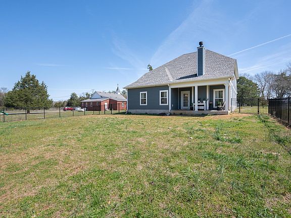 5th image of 2963 Emery Rd