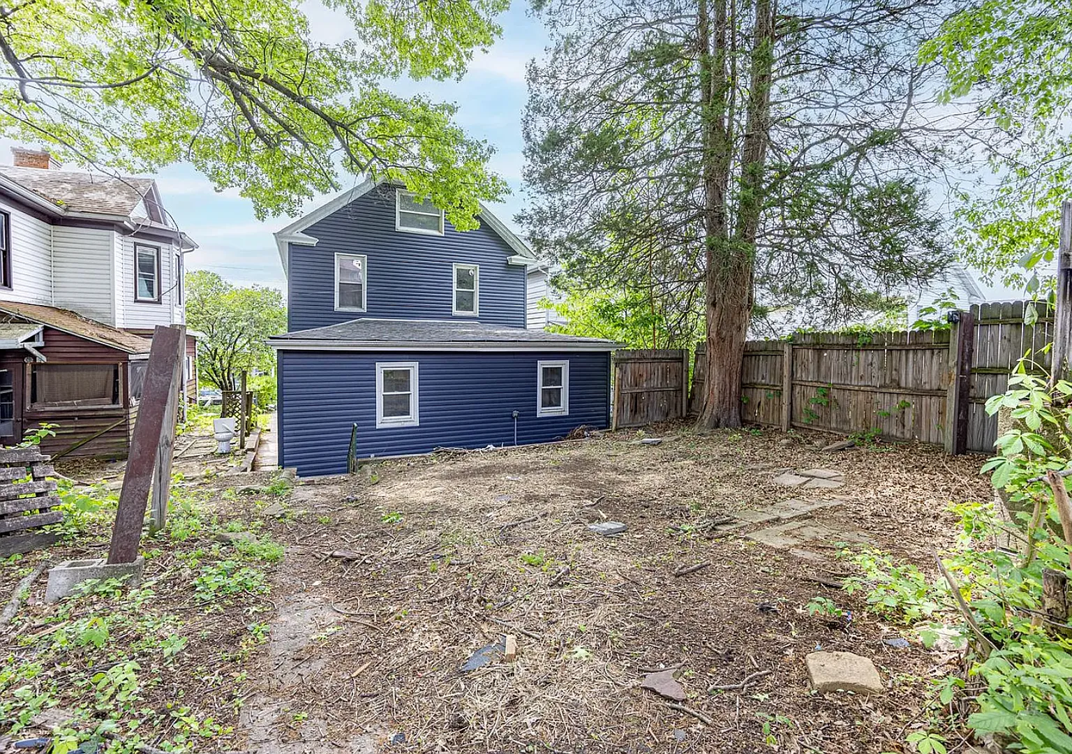 Newly Renovated 5-Bedroom Beauty! — Photo 3