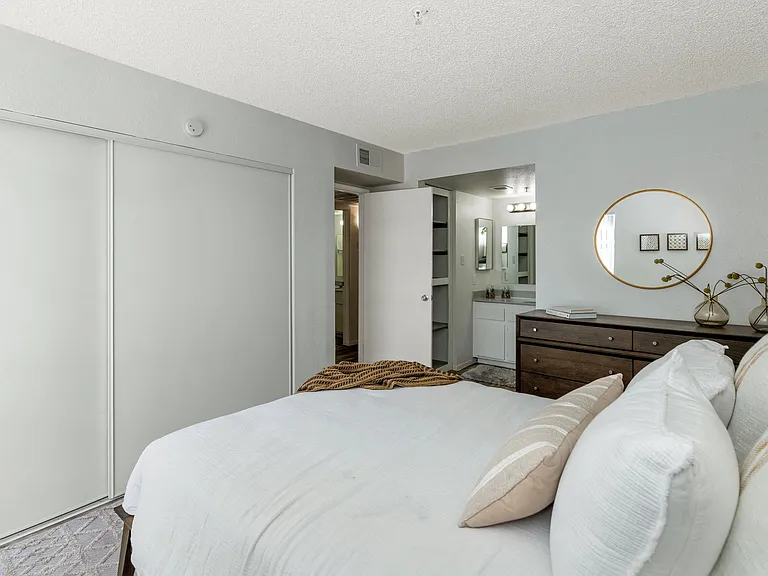Glen Brae Apartments — Photo 26