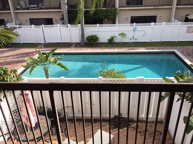2nd image of 230 SE 10th Ave