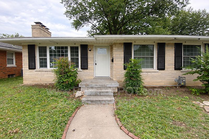 1st image of 112 S Lincoln Park Dr