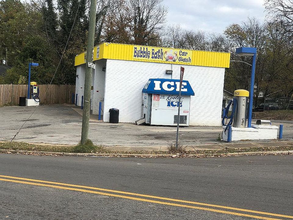2nd image of 620 Lexington St