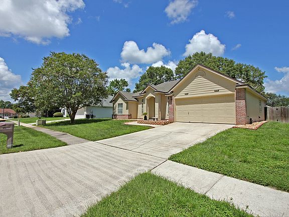 2nd image of 5401 Vivera Ln