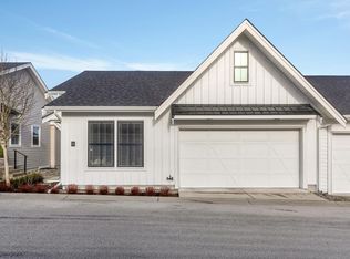 5528 148th St #10, Surrey, BC V3S 0X4