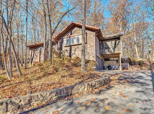 1046 Mountain Pass Rd, Blue Ridge, VA 24064