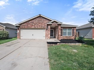 10024 Quail Glen Dr, Fort Worth, TX 76140