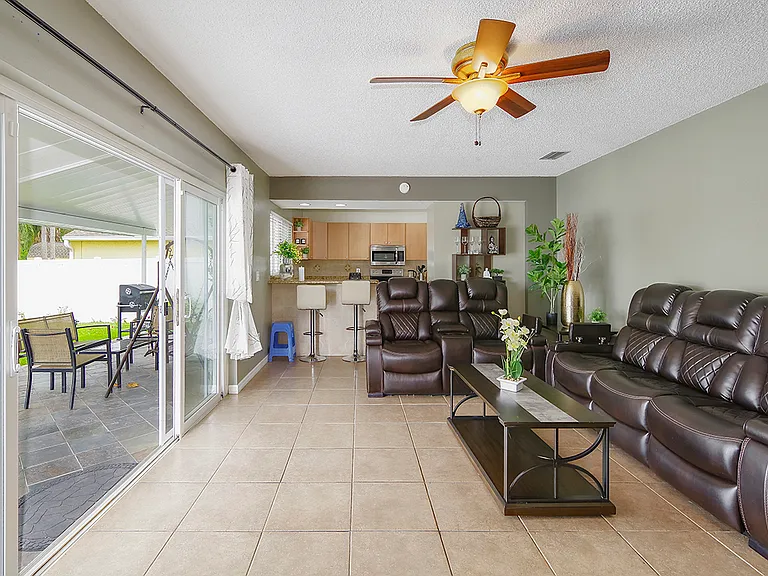 8318 Palma Vista Ln — Photo 33