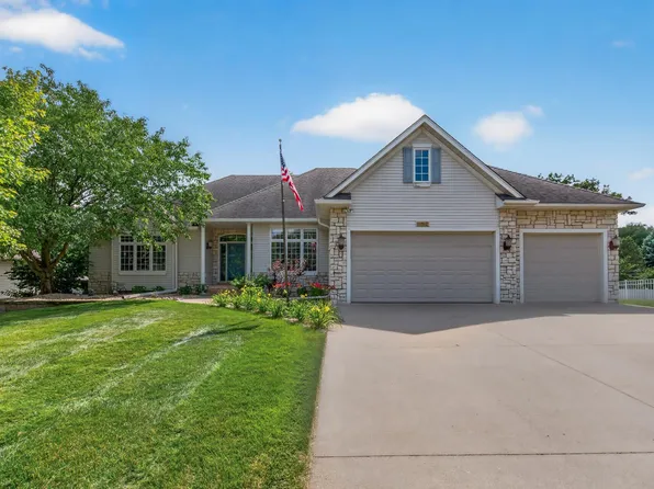11312 Kenworth Ln, Lakeville, MN 55044