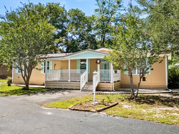 125 Moultrie Ct., Murrells Inlet, SC 29576