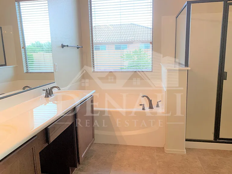 3836 S Whitman Ave — Photo 9