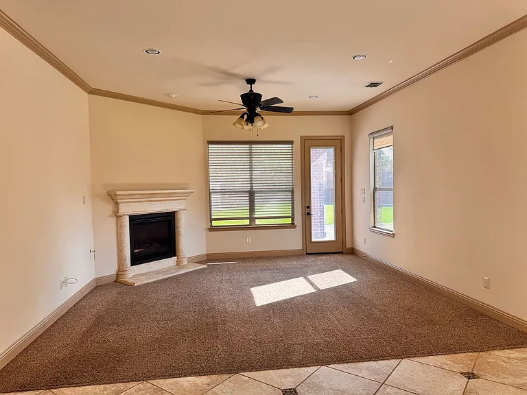 9001 Blue Water Dr — Photo 9