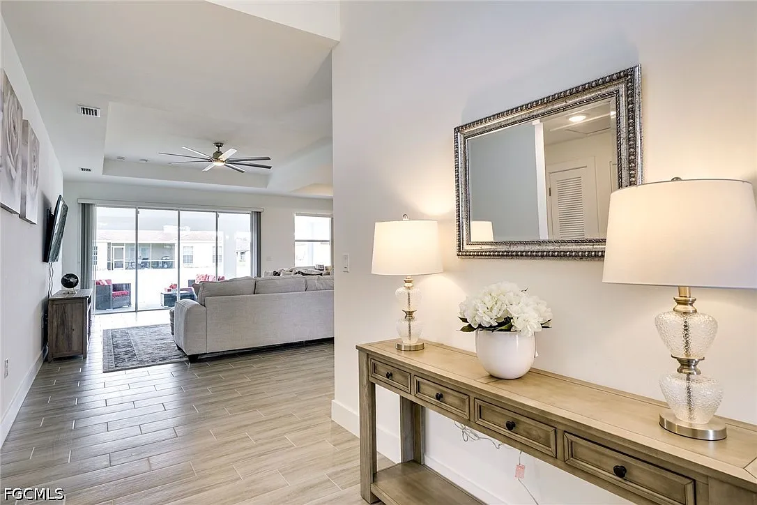 4 bed, 3.0 bath, 2230 sqft, $3,400 — Photo 3