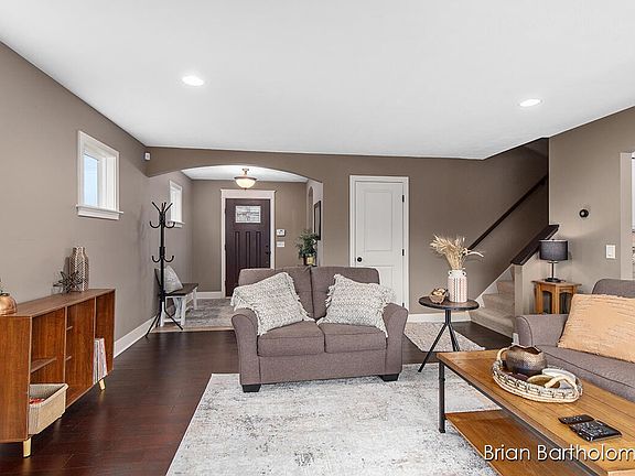 3rd image of 7764 Copper Corner Dr SE