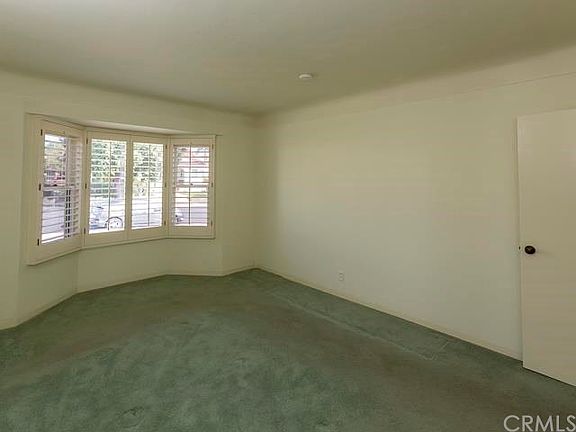 3rd image of 1453 W Santa Cruz St