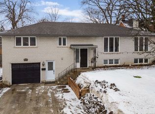 235 Saint Vincent St, Barrie, ON L4M 3Z7