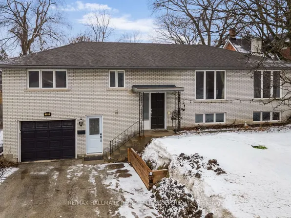 235 Saint Vincent St, Barrie, ON L4M 3Z7