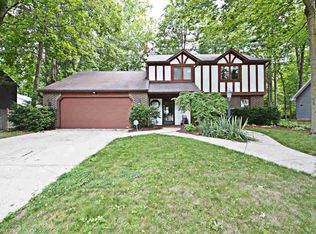 4215 Winding Way Dr, Fort Wayne, IN 46835