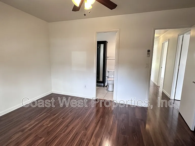 4062 Conrad Ave — Photo 17