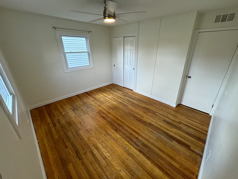 14226 Lakewood Heights Blvd — Photo 9