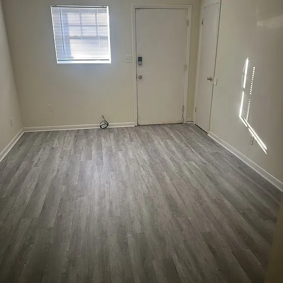 1507 W 41st St #A — Photo 4