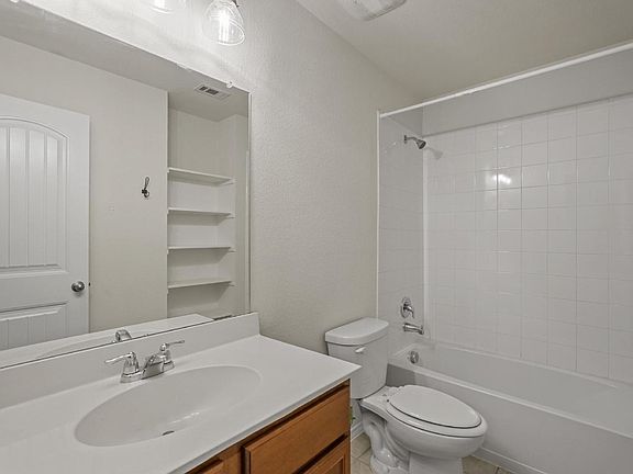 5th image of 2315 Leona St