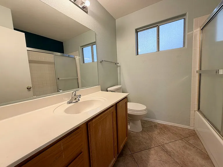 4207 E Juanita Ave — Photo 13