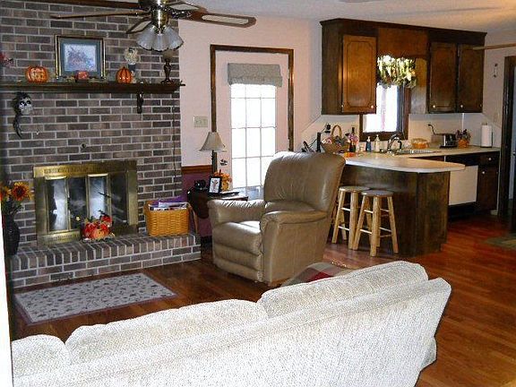 5th image of 103 New Castle Ct