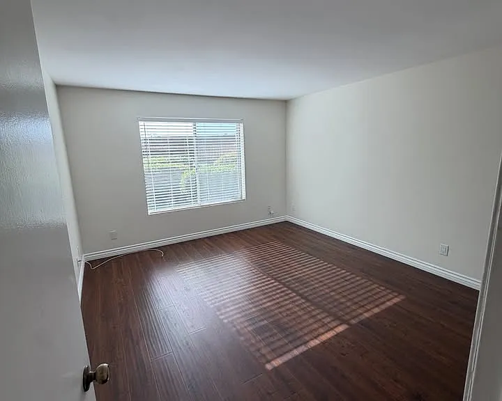 221 Oakleaf Dr #104 — Photo 11