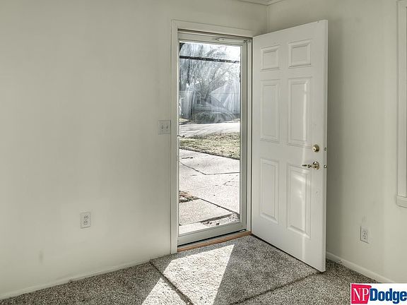 4th image of 155 Schuyler Ave