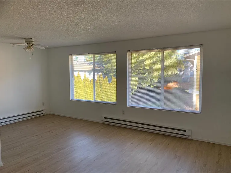 9117 Meridian Pl NE — Photo 5