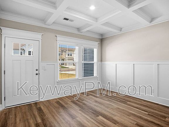 4th image of 2106 SE Denmark Ave