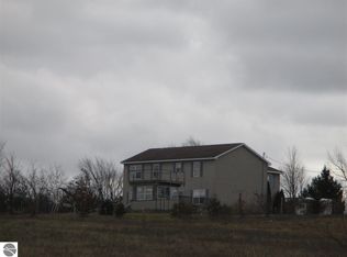 9227 S Wyman Rd, Blanchard, MI 49310