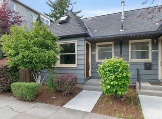 2821 SE Hawthorne Blvd, Portland, OR