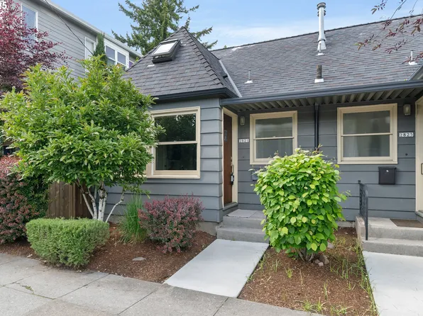2825 SE Hawthorne Blvd, Portland, OR 97214