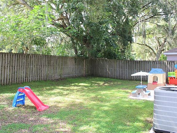 3rd image of 14942 Deer Meadow Dr