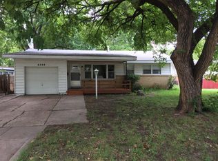 8308 E Rose Ln, Wichita, KS 67207