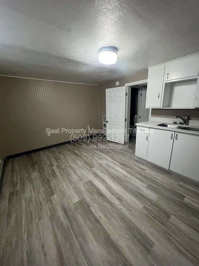 1 bed, 1.0 bath, 486 sqft, $895 — Photo 3