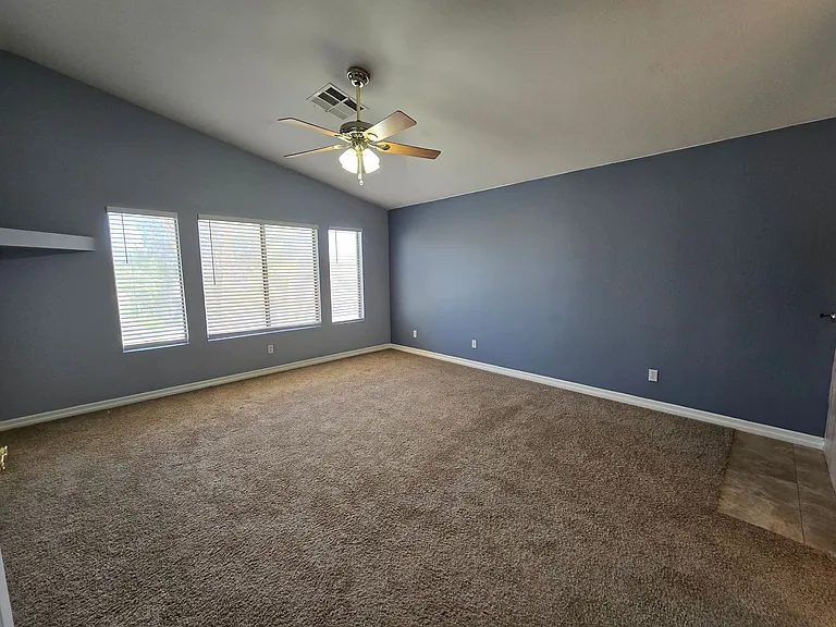 8244 W Gilmore Ave — Photo 30