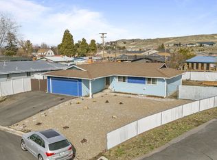 913 Merryman Dr, Klamath Falls, OR 97603