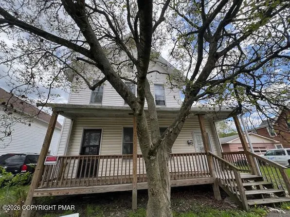 114 N Higgins Ave, Sayre, PA 18840