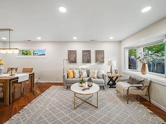 4th image of 1558 Sabina Way