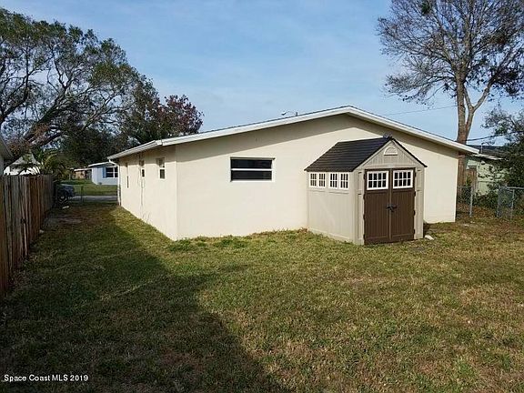3rd image of 2559 Locksley Rd #1