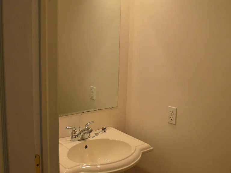 192 George Dr — Photo 11