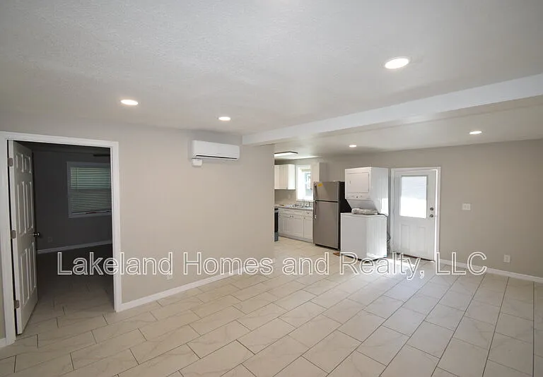527 Garden Dr N #2 — Photo 14