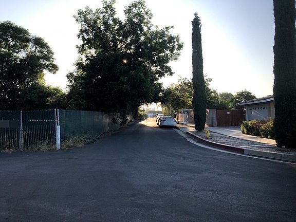 5th image of 8622 Rubio Ave