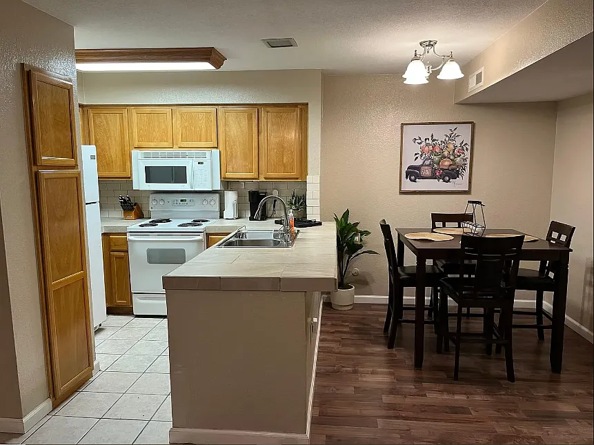 Building Photo - 2881 E Huntington Blvd #113