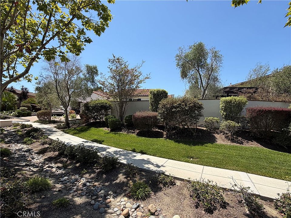 1st image of 5 Vaquero Rd