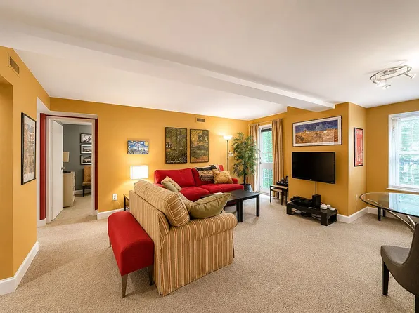 253 W 73rd St APT 1A, New York, NY 10023