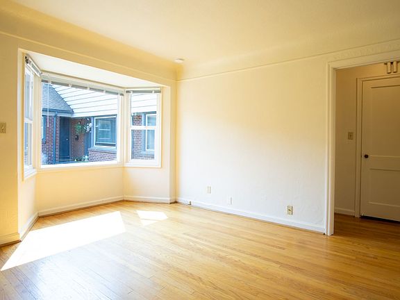 5th image of 2500 NE Couch St APT 3